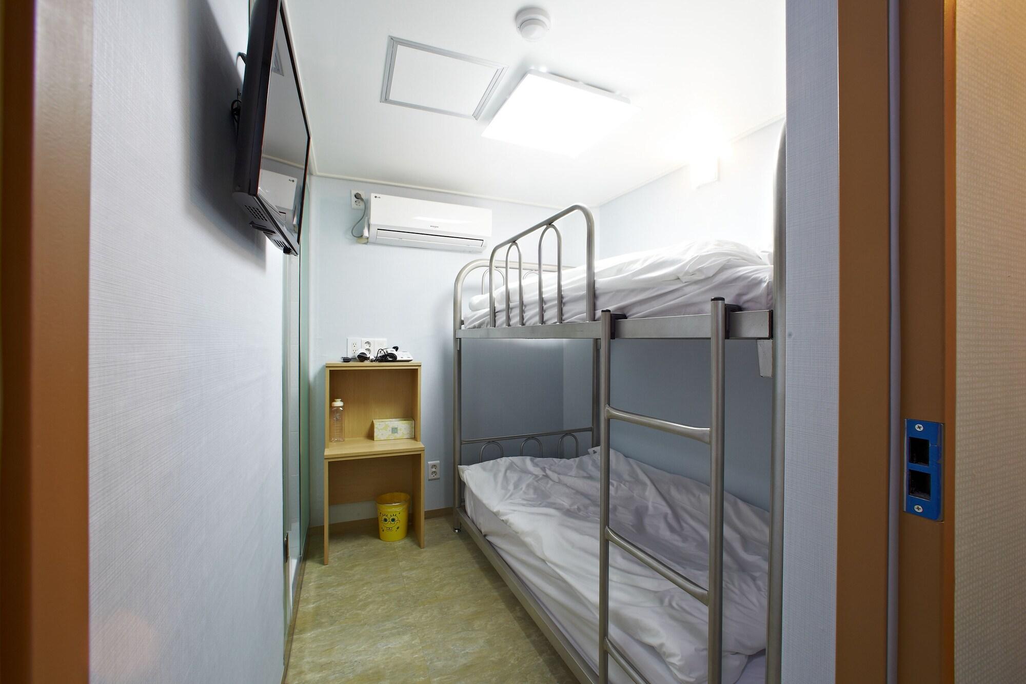 Rainbow Hotel Myeongdong Сеул Экстерьер фото