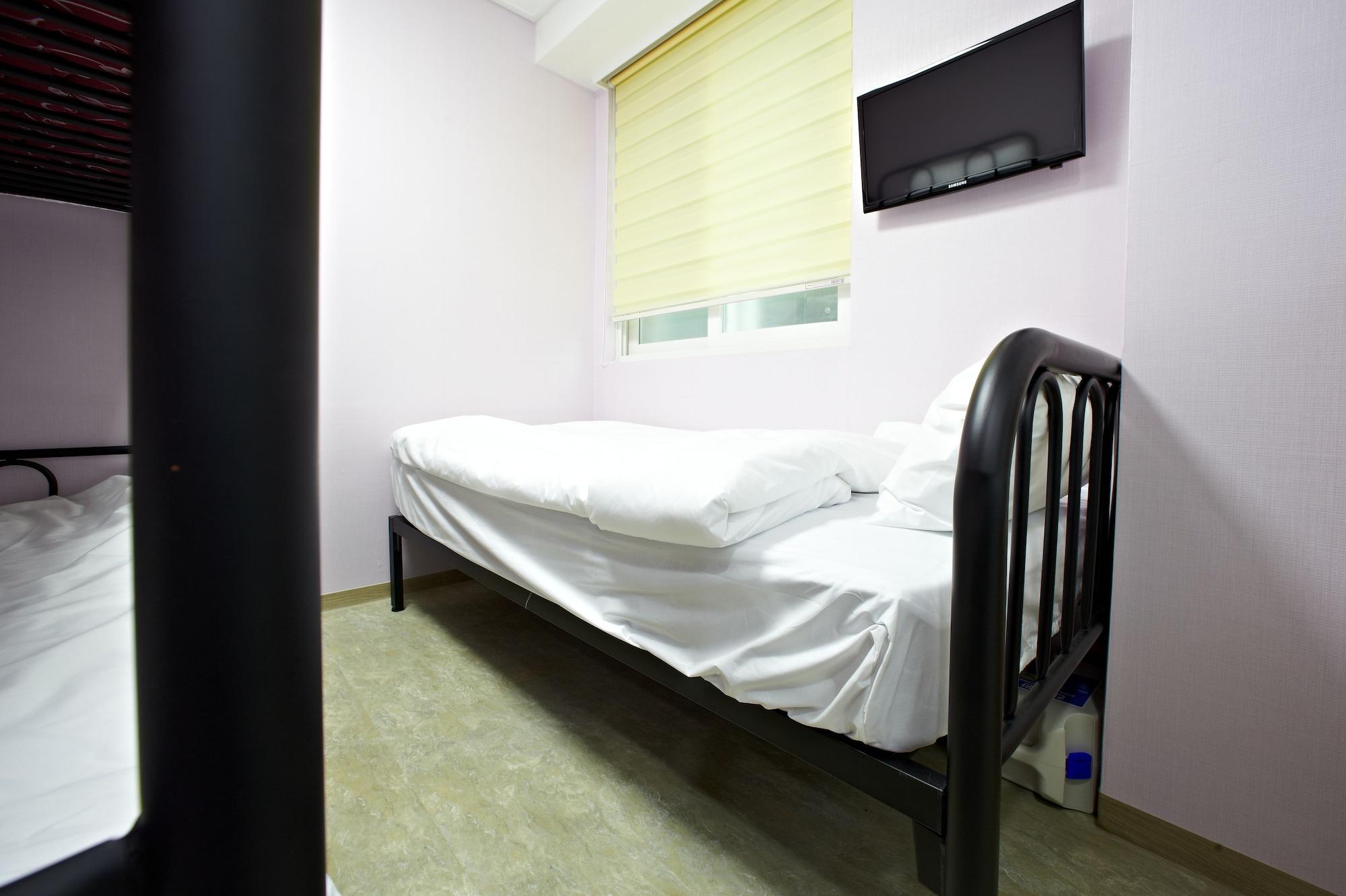 Rainbow Hotel Myeongdong Сеул Экстерьер фото