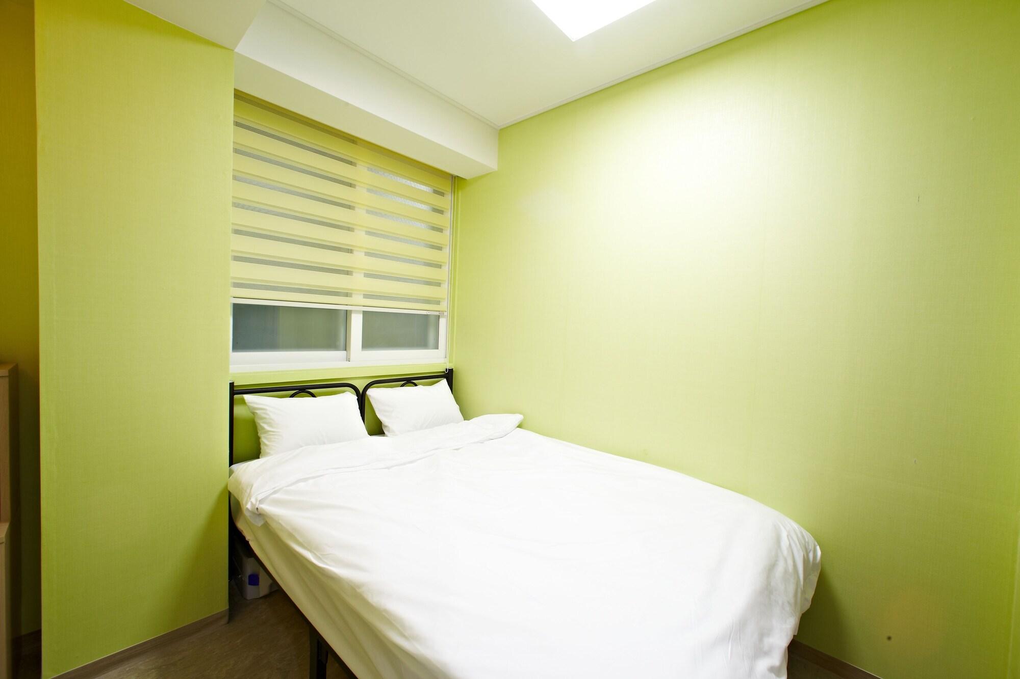 Rainbow Hotel Myeongdong Сеул Экстерьер фото
