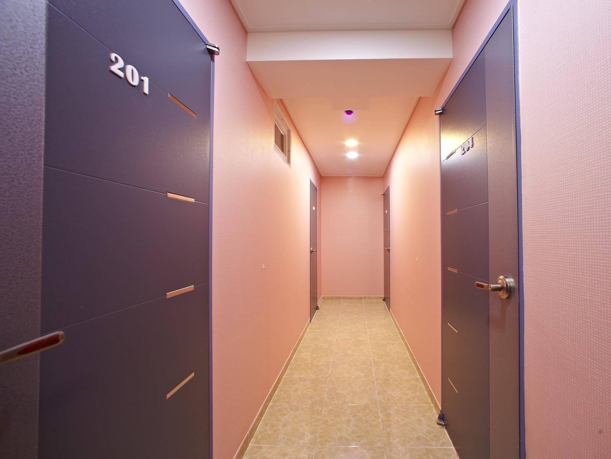 Rainbow Hotel Myeongdong Сеул Экстерьер фото